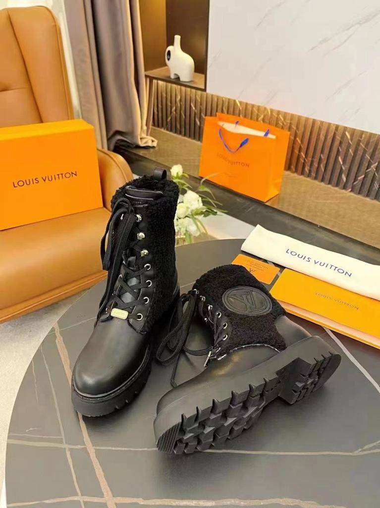 Копия Ботинки Louis Vuitton Territory Черный — купить реплику по цене11,300 руб. ₽